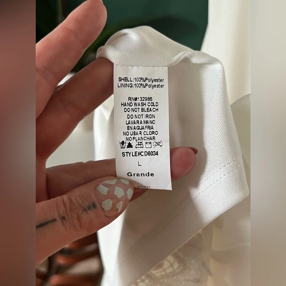 Line White Shift Dress - Picture 4 of 4